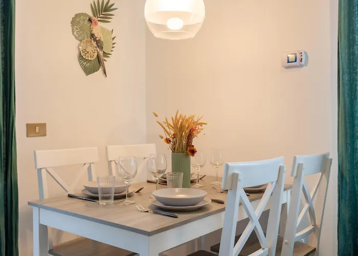 St.Peter Station Holiday Apartment